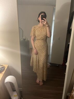 Yellow Floral Puff-Sleeve Maxi Dress
